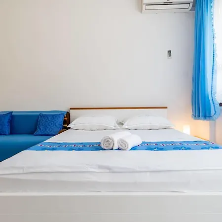 Apartments Silvi Podstrana Exterior photo